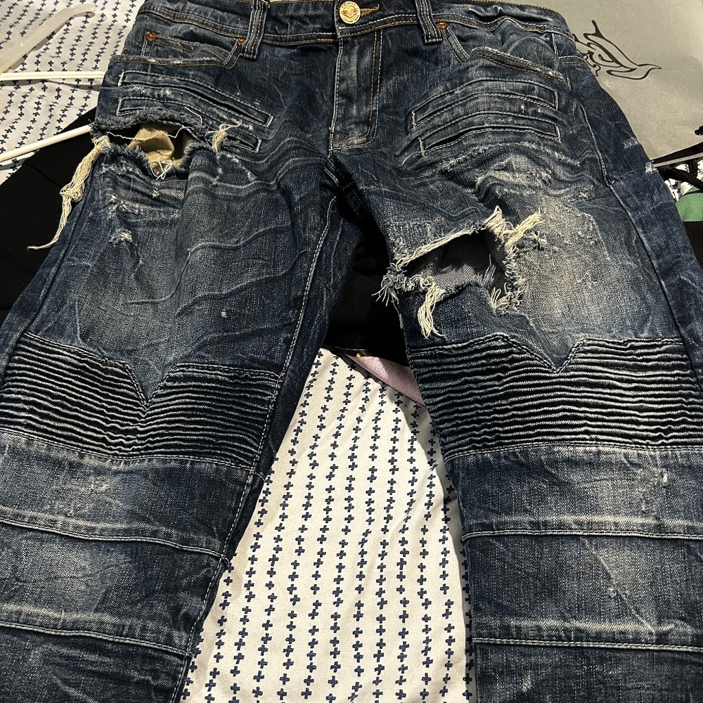 Straight Fit Streetwear Jeans – Stylish & Comfortable